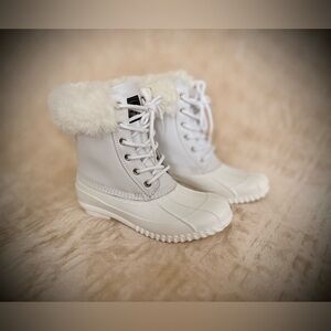 G.H.Bass Women's White Winter Duck Boots